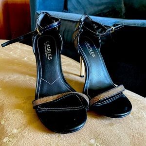Good and black Charles David heels